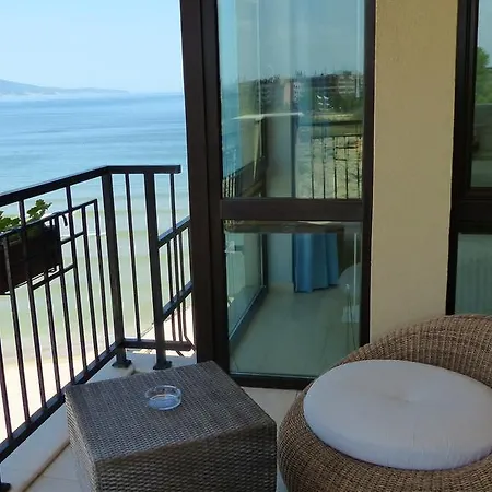 Oasis Sluneční pobřeží